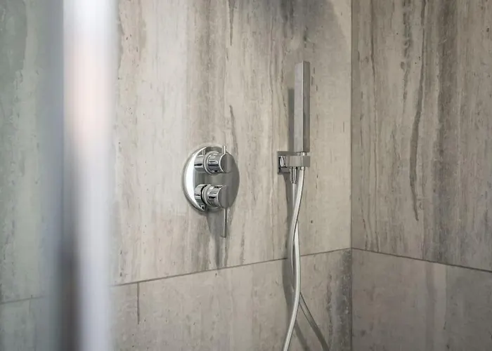 Cucchiari 6b Lägenhet Modena